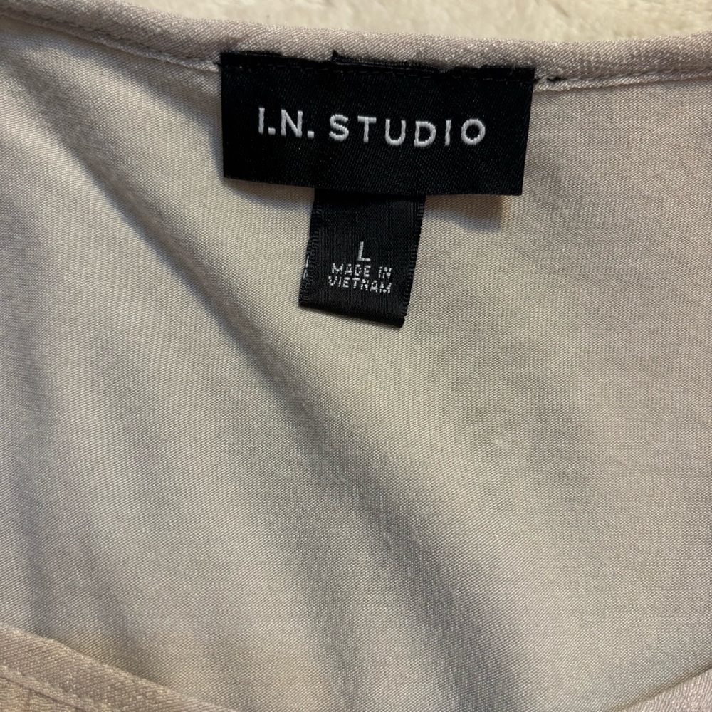 Sale! I.N. Studio Tunic Top L Light Beige Cream layered Tank Lace Eyelets Blouse - Picture 11 of 14